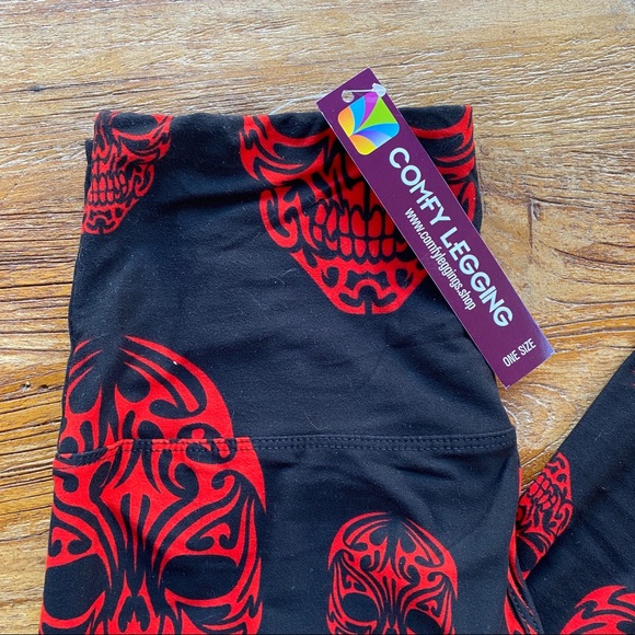 LEGGINGS RED SKULLS 5" HIGH WAIST ANKLE - Picture 2 of 7
